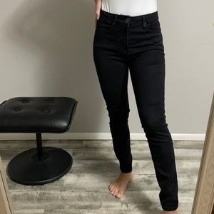 Good American skinny jeans. Good legs